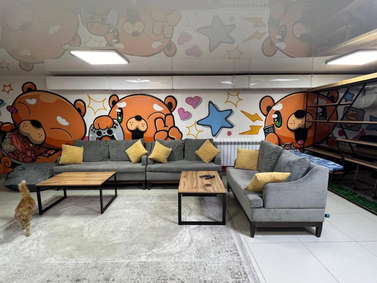 Место Встречи "Guest House Meeting Place" บิชเคก ภายนอก รูปภาพ